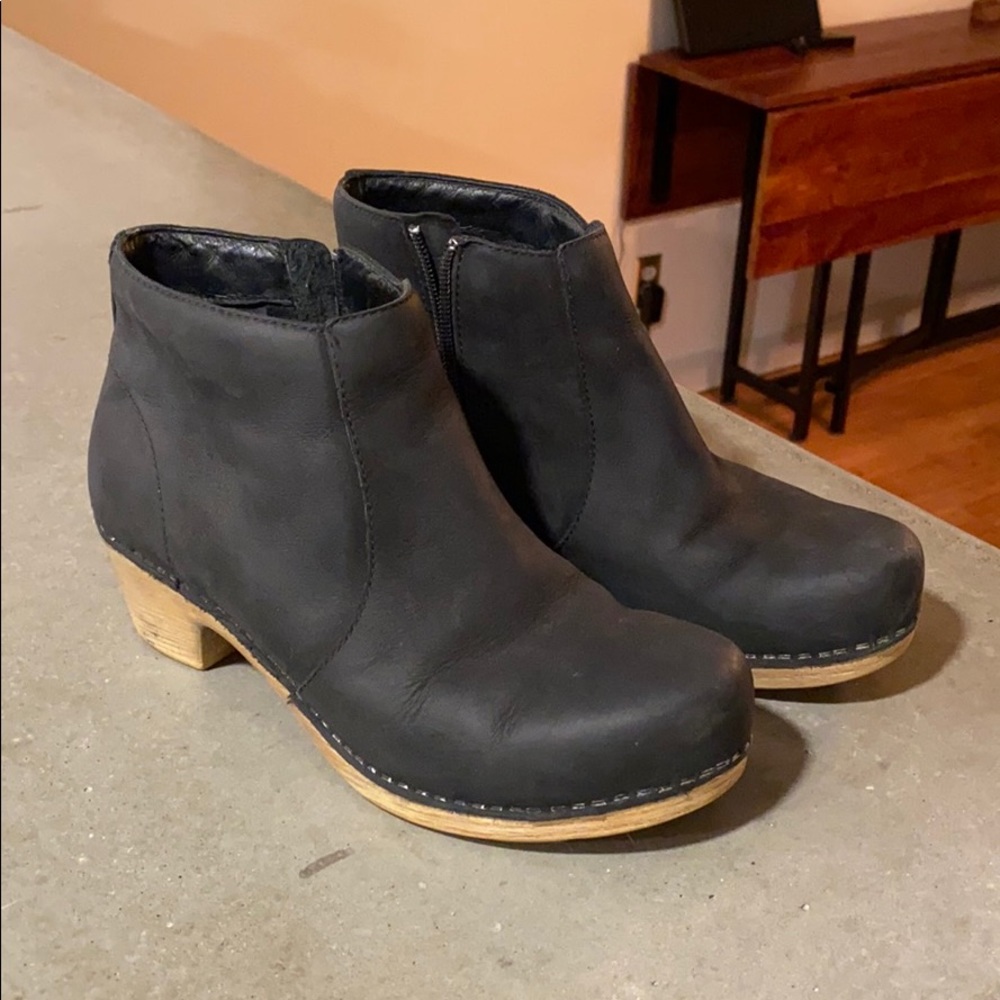 Dansko Maria ankle boots